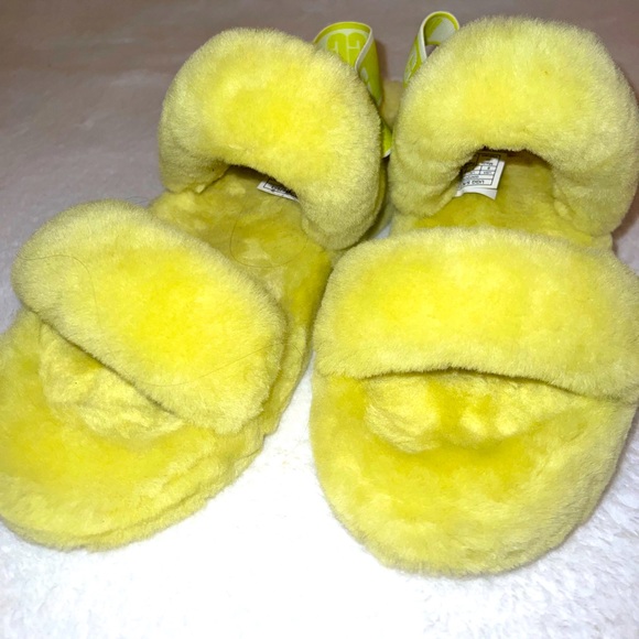 Women’s UGG® Oh Yeah Slide Sandal - Picture 3 of 3